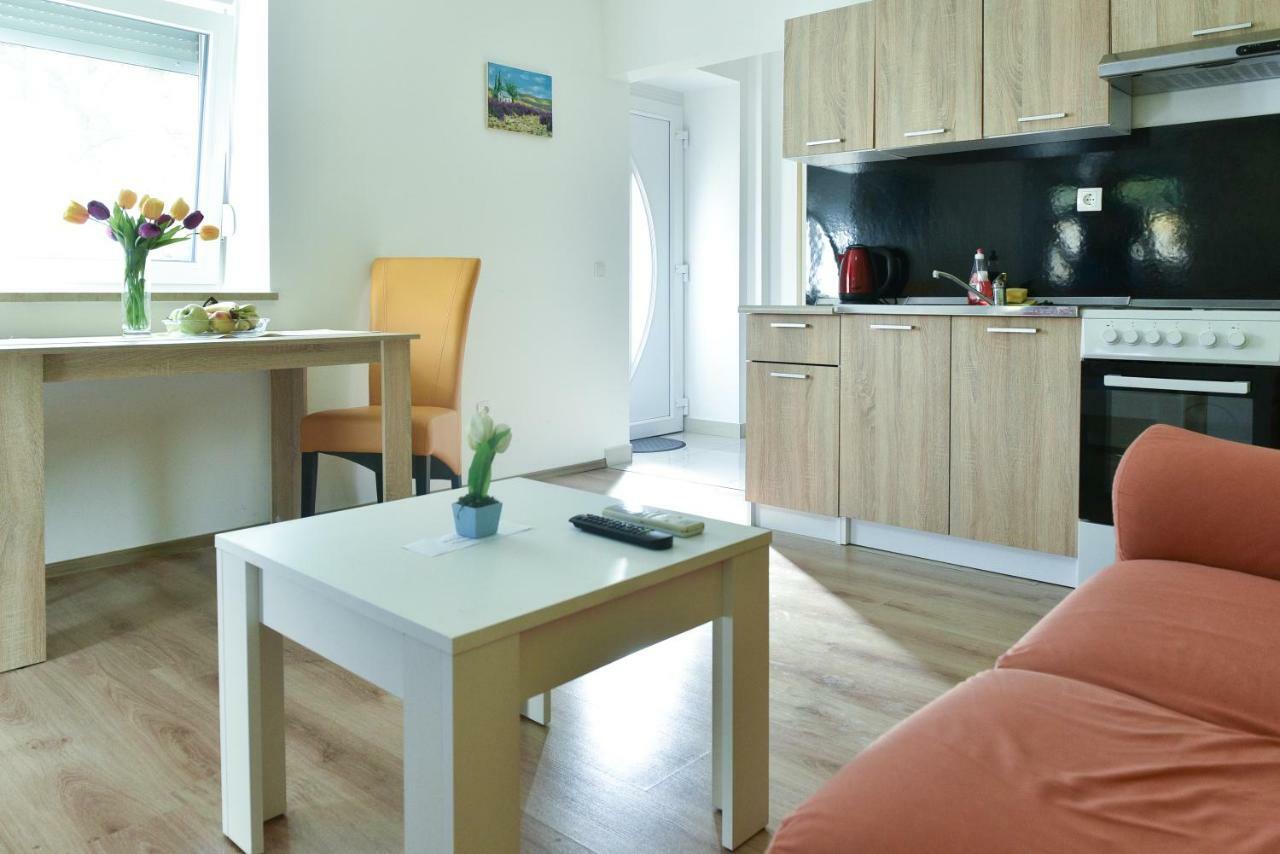 Apartman Karla Apartment Ljubuški Exterior foto