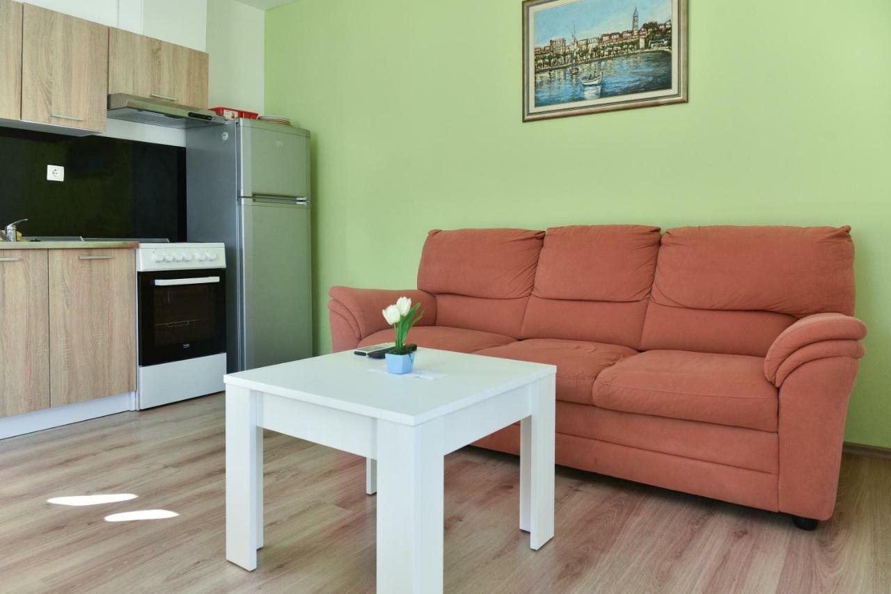 Apartman Karla Apartment Ljubuški Exterior foto