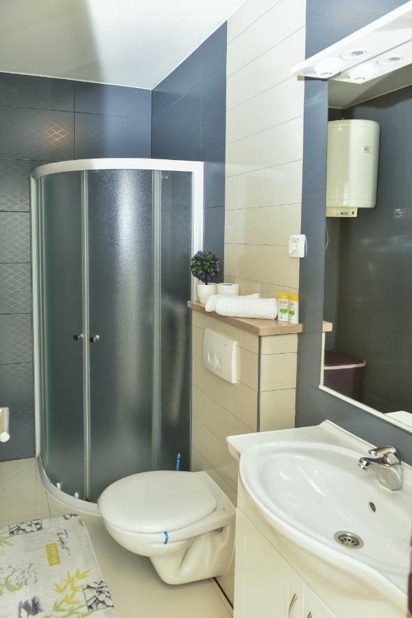 Apartman Karla Apartment Ljubuški Exterior foto